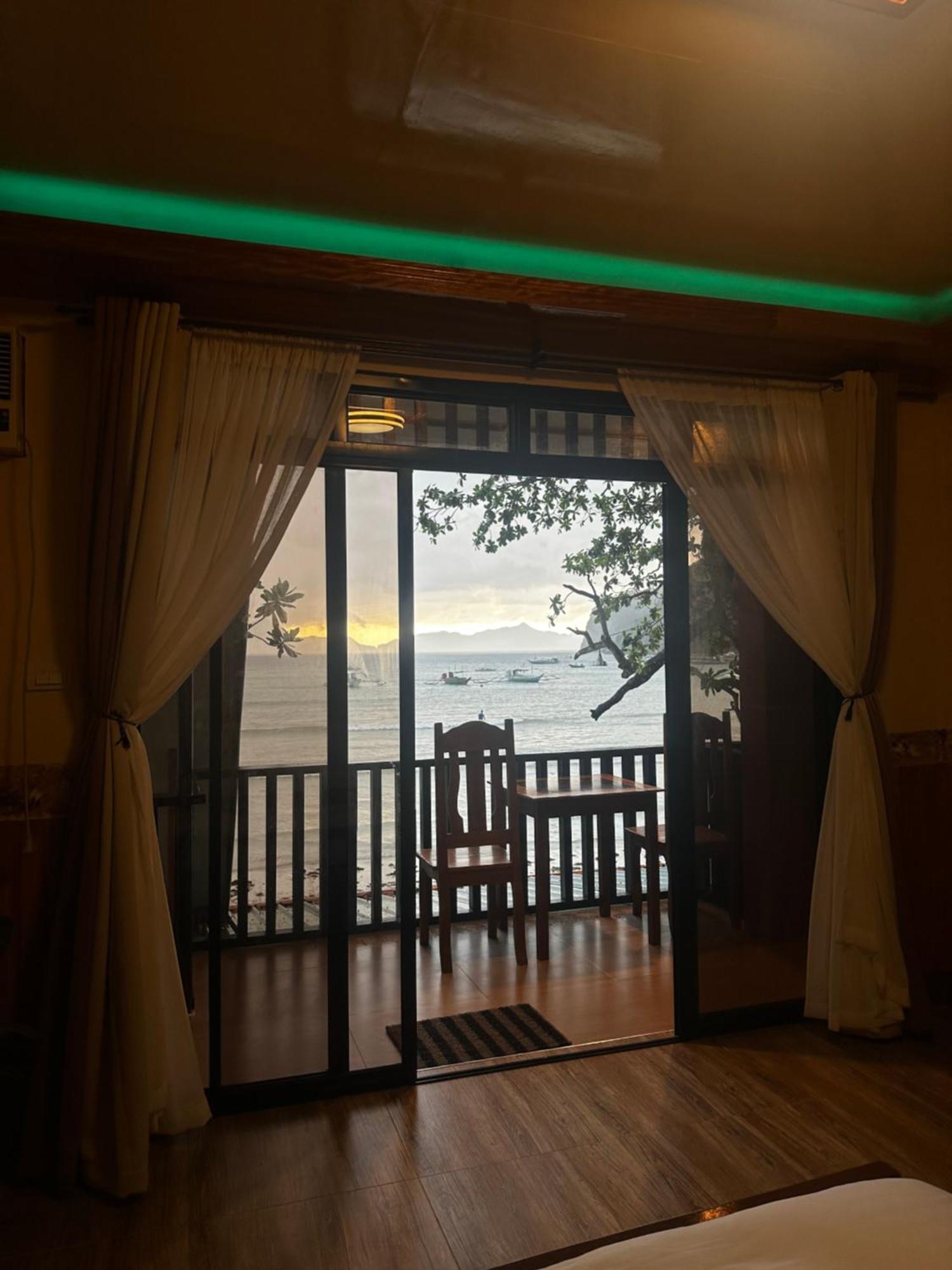 Fabregas Beach Cottages El Nido Luaran gambar